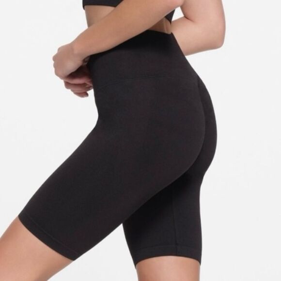 SKIMS Contour Lounge Biker Shorts in Black - Picture 2 of 7